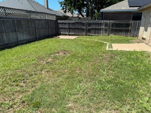 557 Marybeth Drive, Burleson, TX 76028