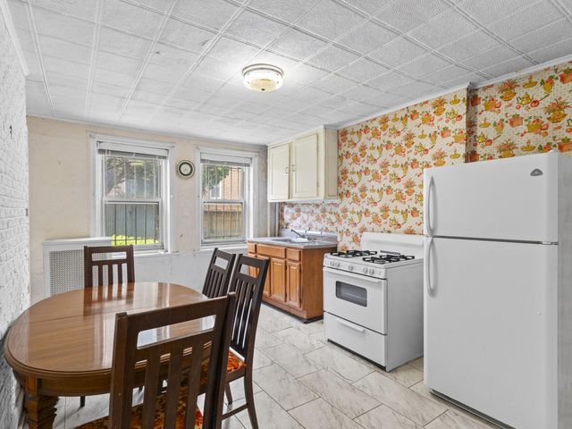 16 Virginia Place, New York City, NY 11213