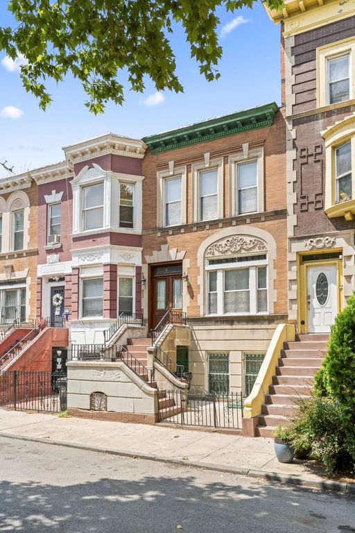 16 Virginia Place, New York City, NY 11213