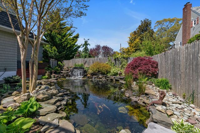 725 Scranton Avenue, East Rockaway, NY 11518