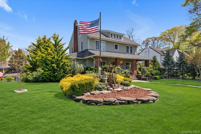 725 Scranton Avenue, East Rockaway, NY 11518