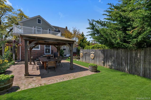 725 Scranton Avenue, East Rockaway, NY 11518
