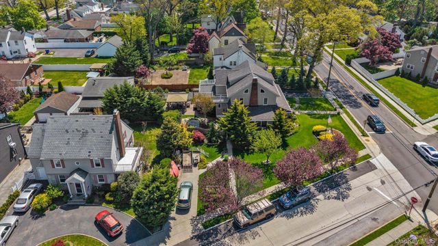 725 Scranton Avenue, East Rockaway, NY 11518