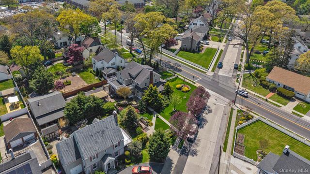 725 Scranton Avenue, East Rockaway, NY 11518