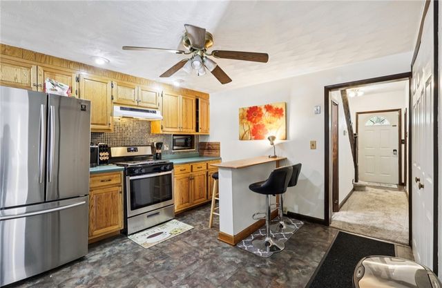 349 Franklin Ave, Applewold Boro, PA 16201