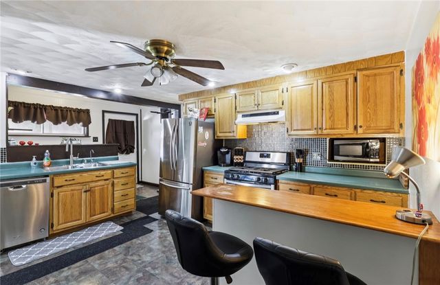 349 Franklin Ave, Applewold Boro, PA 16201