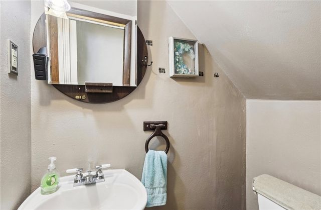 349 Franklin Ave, Applewold Boro, PA 16201