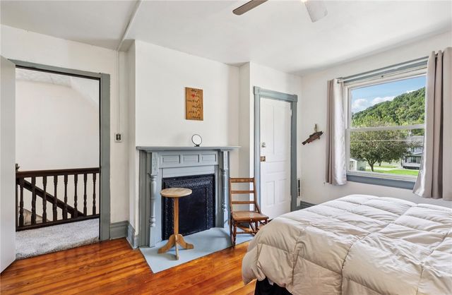 349 Franklin Ave, Applewold Boro, PA 16201