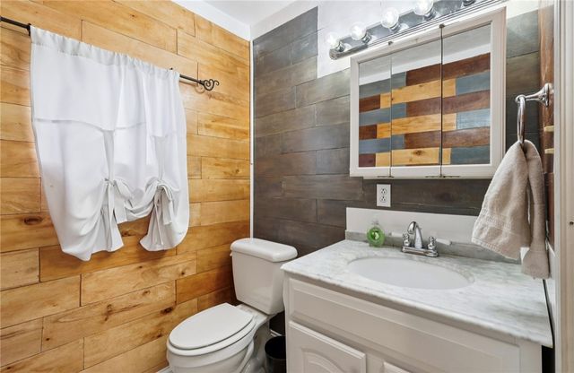 349 Franklin Ave, Applewold Boro, PA 16201