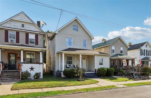 349 Franklin Ave, Applewold Boro, PA 16201