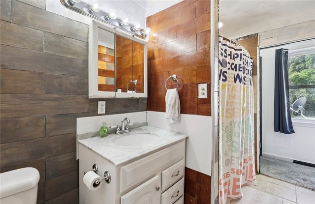 349 Franklin Ave, Applewold Boro, PA 16201