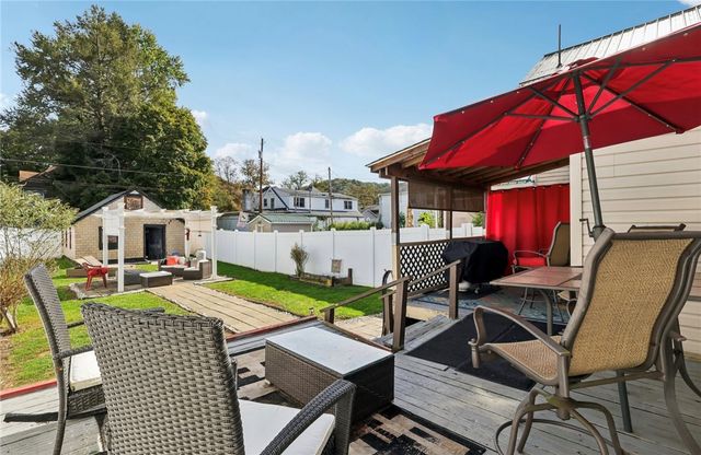 349 Franklin Ave, Applewold Boro, PA 16201