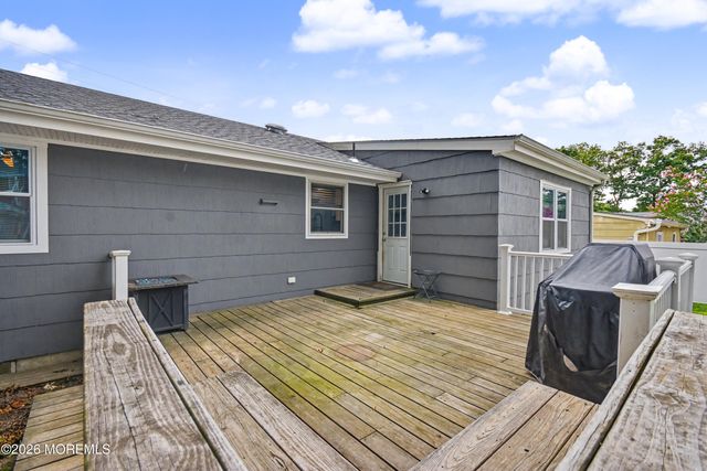 1930 Ravenwood Drive, Toms River, NJ 08753