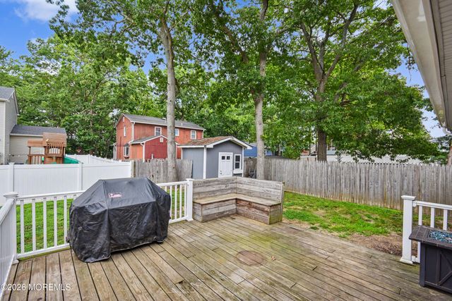 1930 Ravenwood Drive, Toms River, NJ 08753