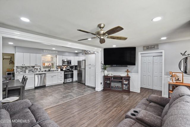 1930 Ravenwood Drive, Toms River, NJ 08753