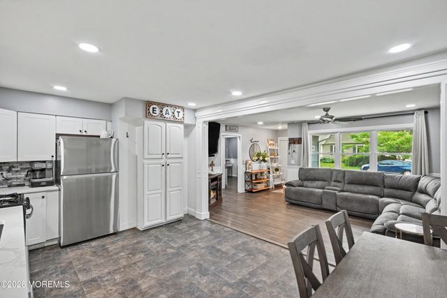1930 Ravenwood Drive, Toms River, NJ 08753