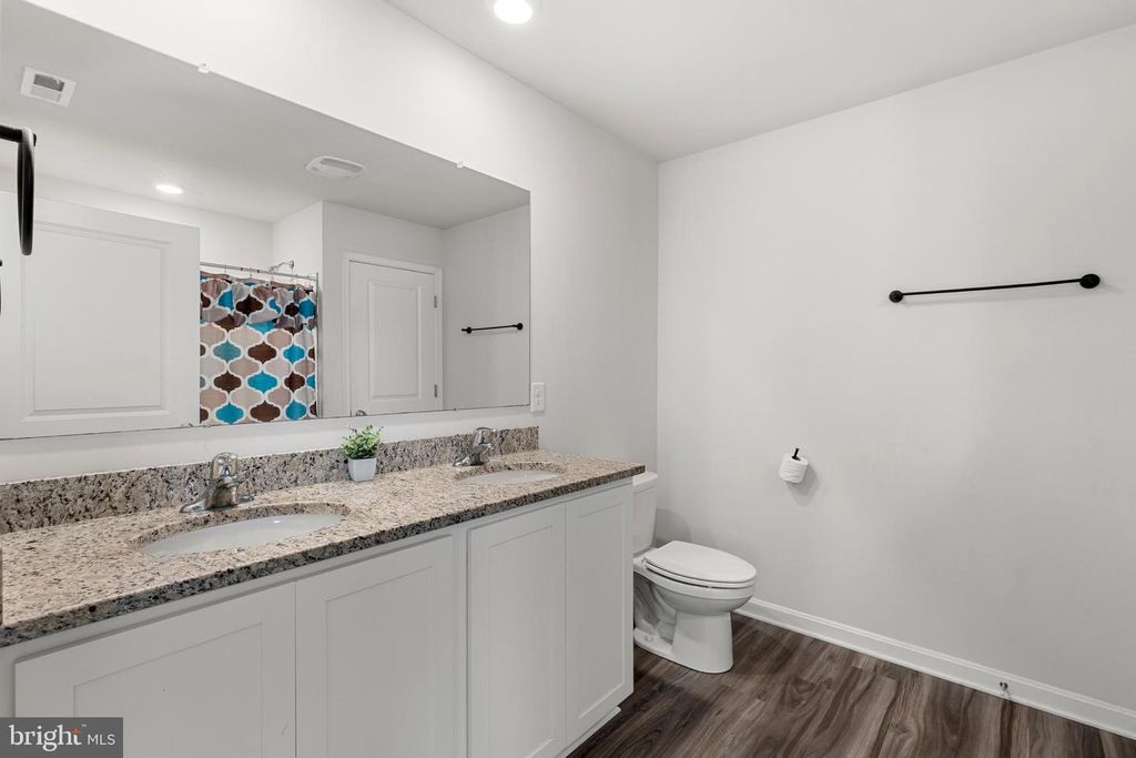 6101 DEBORAH DR, Spring Grove, PA 17362