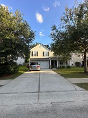 5059 Thornton Drive, Summerville, SC 29485