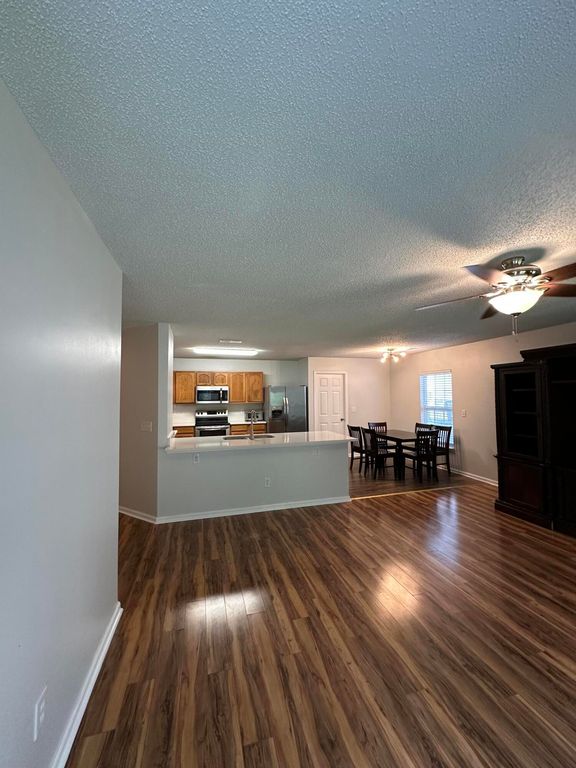 Image 7 of property listing at 5059 Thornton Drive, Summerville, SC 29485