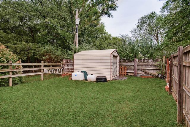 408 S Wyman Road, Fayetteville, AR 72701