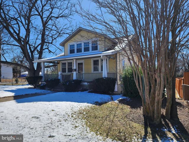 3047 DOUGLAS ST NE, Washington, DC 20018