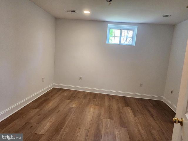3047 DOUGLAS ST NE, Washington, DC 20018