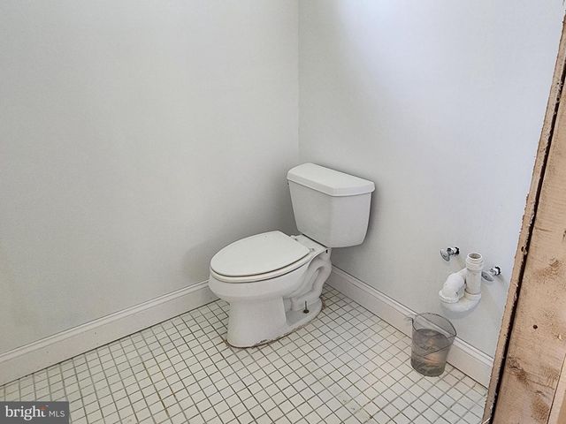 3047 DOUGLAS ST NE, Washington, DC 20018