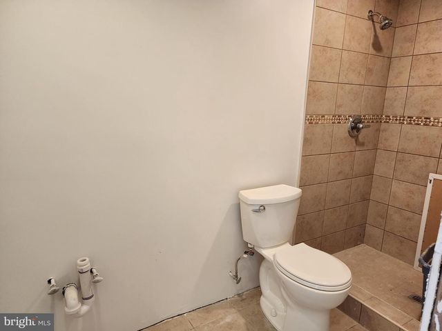 3047 DOUGLAS ST NE, Washington, DC 20018