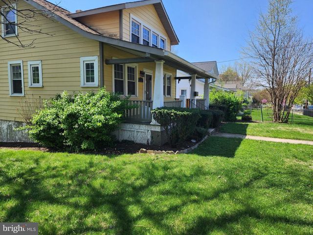 3047 DOUGLAS ST NE, Washington, DC 20018