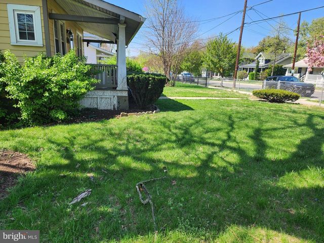 3047 DOUGLAS ST NE, Washington, DC 20018