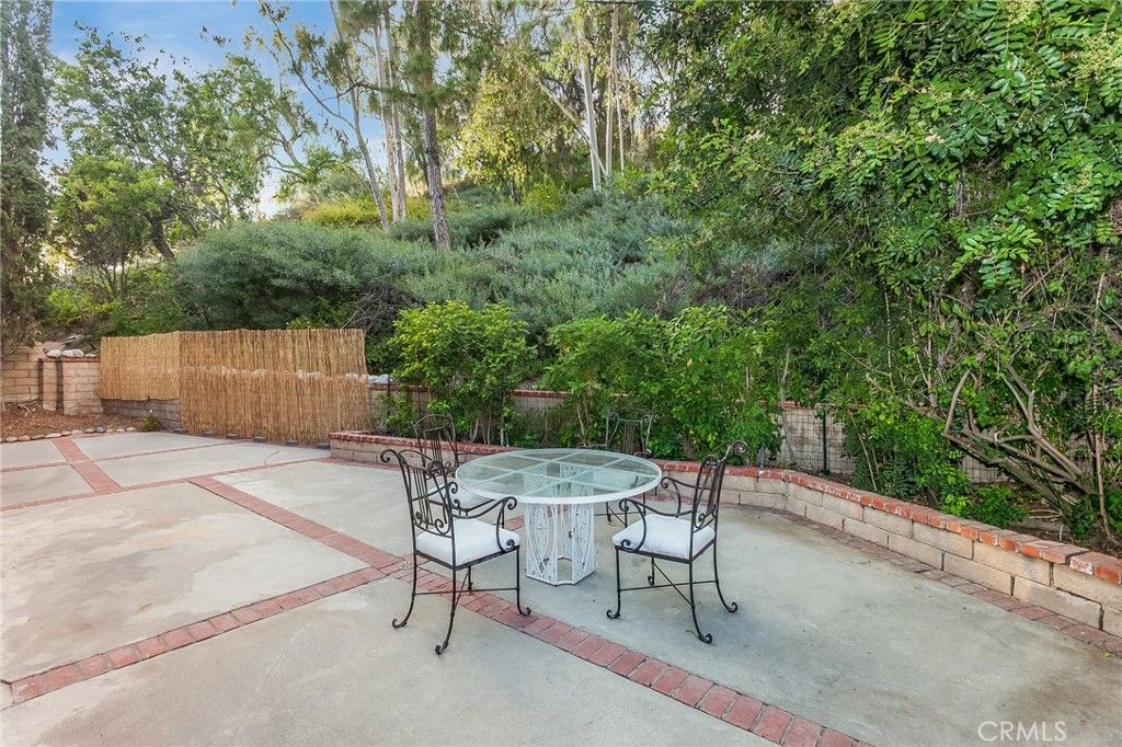 Image 19 of property listing at 7221 Bouquet Drive, West Hills, CA 91307