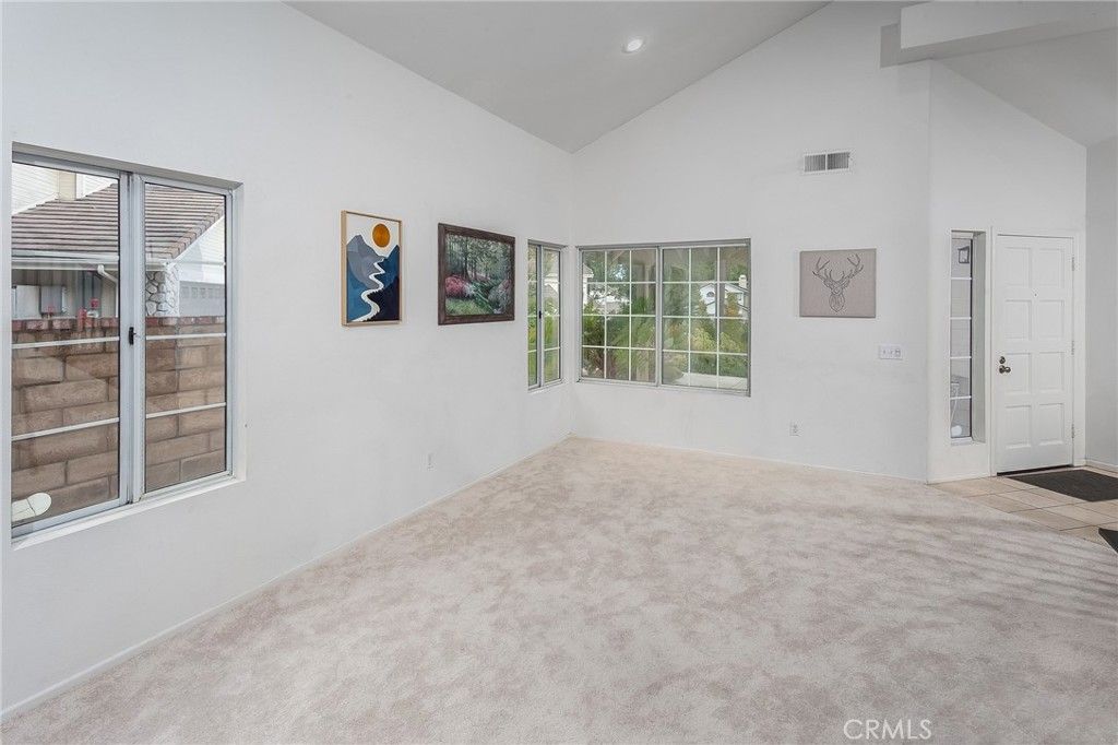 Image 6 of property listing at 7221 Bouquet Drive, West Hills, CA 91307