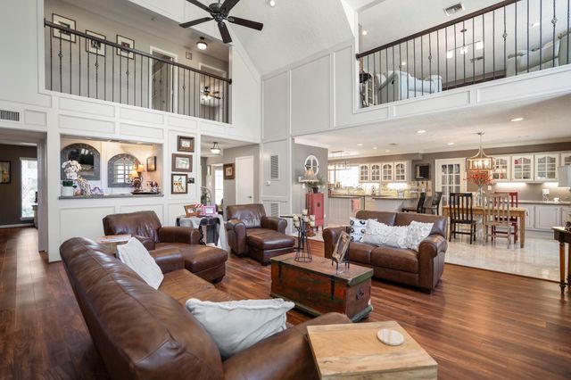 37 Doe Run Drive, The Woodlands, TX 77380