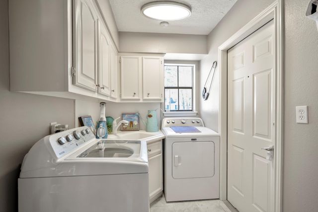 37 Doe Run Drive, The Woodlands, TX 77380