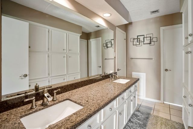 37 Doe Run Drive, The Woodlands, TX 77380