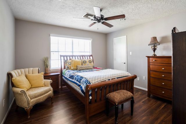 37 Doe Run Drive, The Woodlands, TX 77380