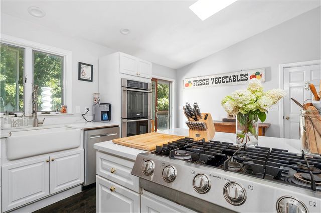 32 Old Reservoir Road, Cumberland, RI 02864