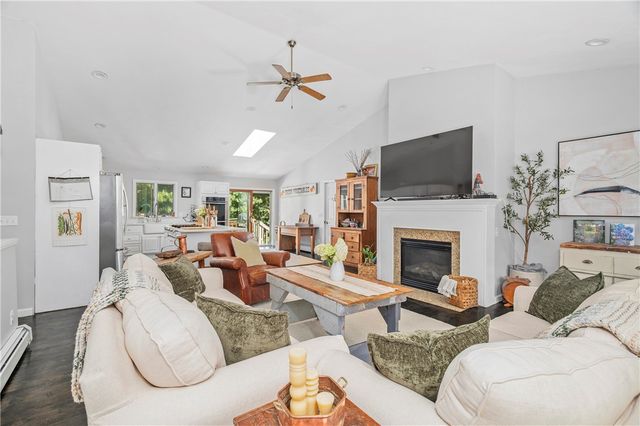 32 Old Reservoir Road, Cumberland, RI 02864
