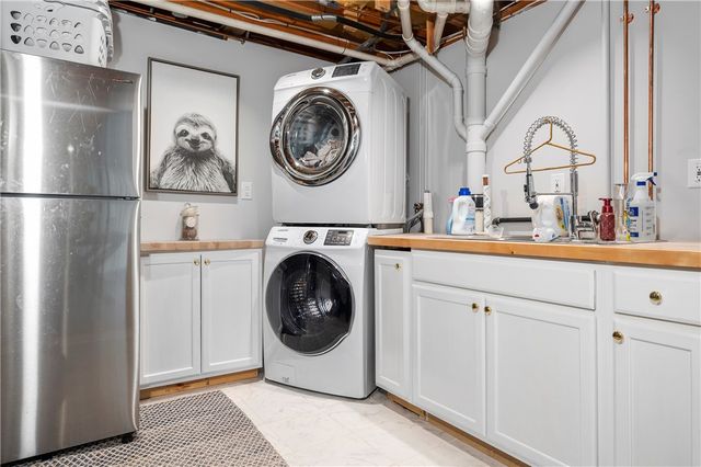 32 Old Reservoir Road, Cumberland, RI 02864
