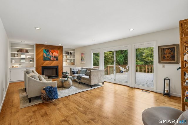 11 Soundview Farm, Weston, CT 06883
