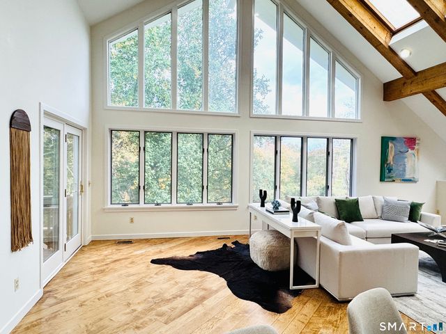 11 Soundview Farm, Weston, CT 06883