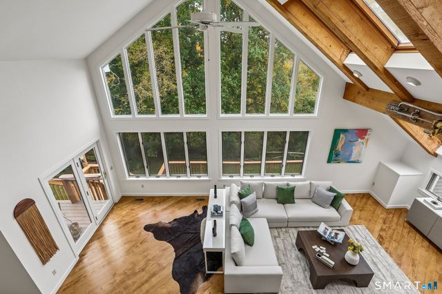 11 Soundview Farm, Weston, CT 06883