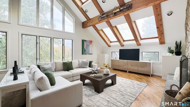 11 Soundview Farm, Weston, CT 06883