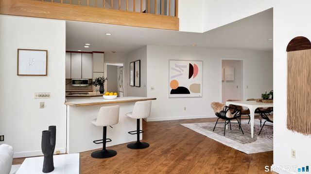 11 Soundview Farm, Weston, CT 06883