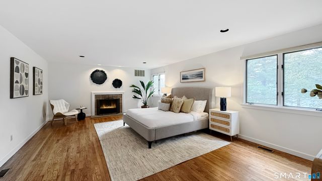 11 Soundview Farm, Weston, CT 06883