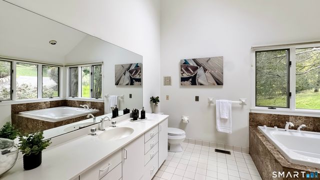 11 Soundview Farm, Weston, CT 06883