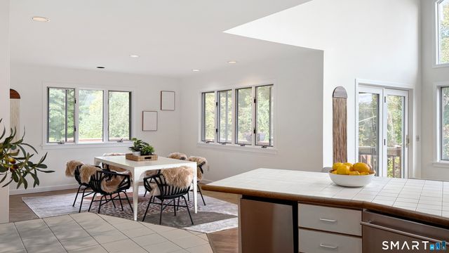 11 Soundview Farm, Weston, CT 06883