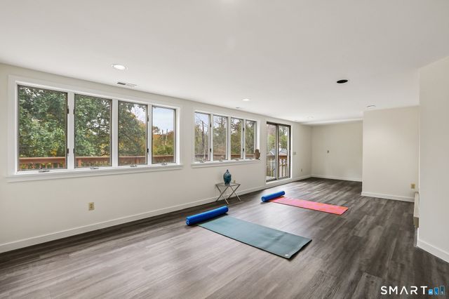 11 Soundview Farm, Weston, CT 06883