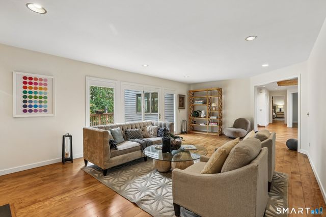 11 Soundview Farm, Weston, CT 06883