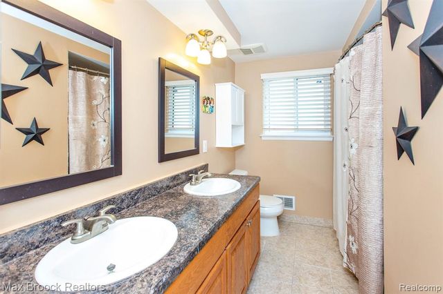 19780 Butternut Lane, Southfield, MI 48076